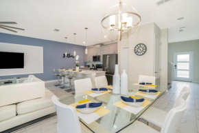 8947AR TOWNHOUSE 4 BEDROOMS & 3 BATHROOMS + POOL